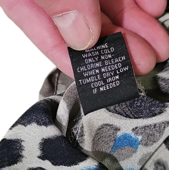 Investments XL Semi Sheer Blue Brown Leopard Print Button Down Classic Blouse - Picture 4 of 6